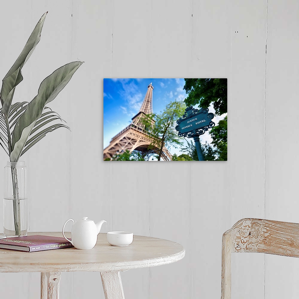 A farmhouse room featuring France, Paris, Eiffel Tower, Invalides, Eiffel Tower.