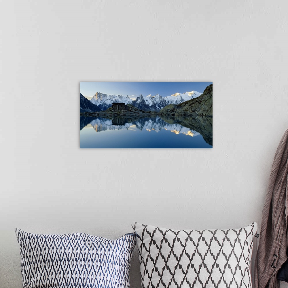 A bohemian room featuring France, Rhone-Alpes, Savoie, Haute Savoie, Mont Blanc, Lac Blanc
