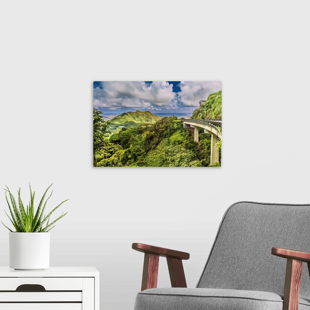 A modern room featuring Hawaii, Oahu view of the Pali Highway.