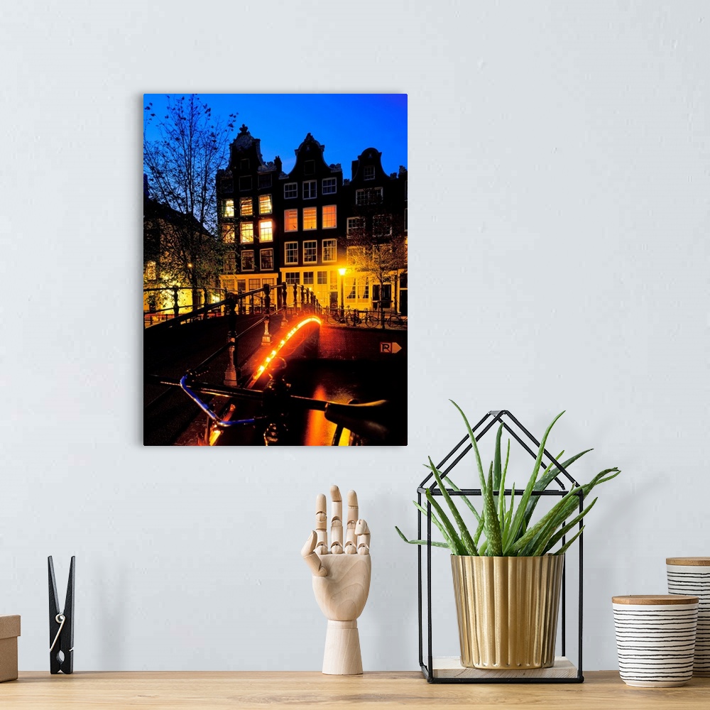 A bohemian room featuring Holland, Amsterdam, typical house and bridge at night