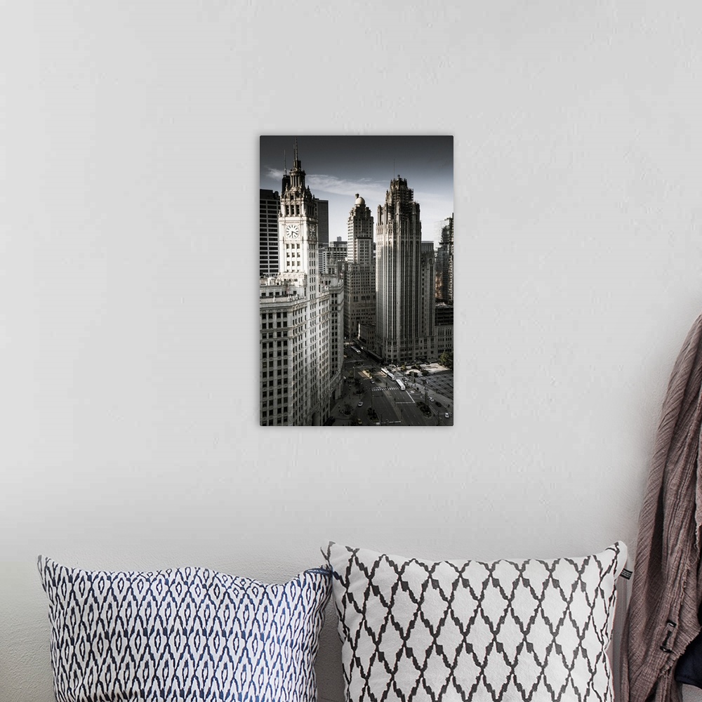 A bohemian room featuring USA, Illinois, Chicago, Tribune tower and the Wrigley building  overlooking the Chicago River