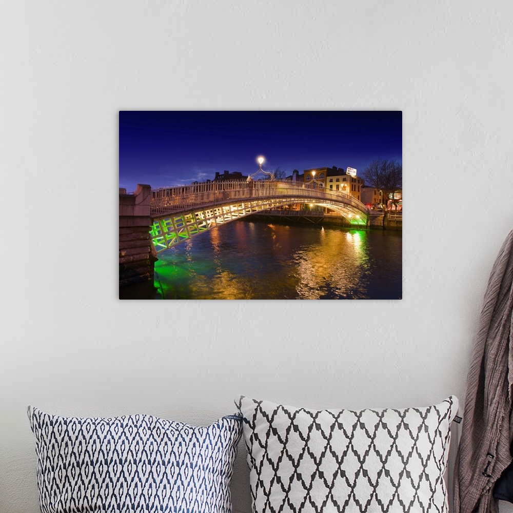 A bohemian room featuring Ireland, Dublin, Half Penny bridge by night