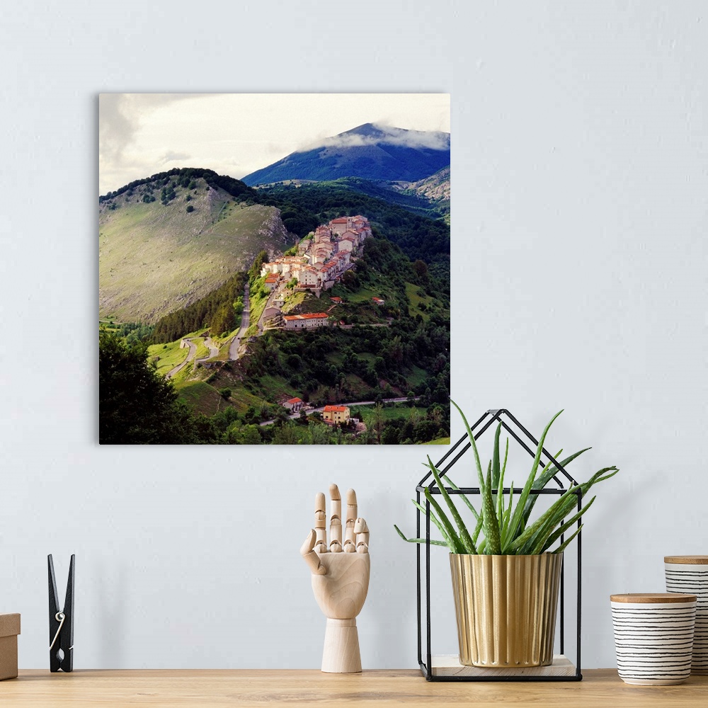 A bohemian room featuring Italy, Abruzzo, Apennines, Appennini, Opi, Abruzzo National Park