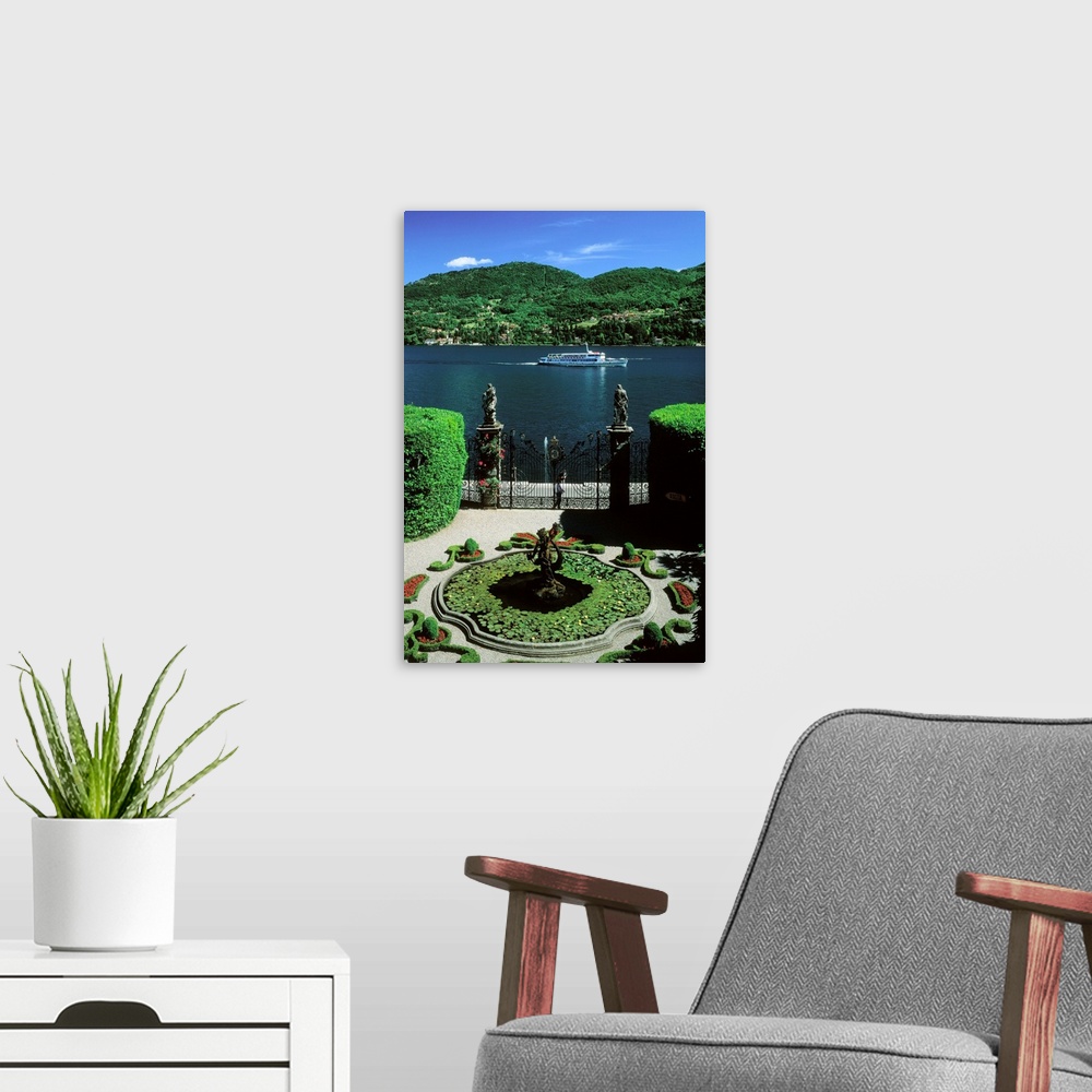 A modern room featuring Italy, Lake Como, Tremezzo, Villa Carlotta