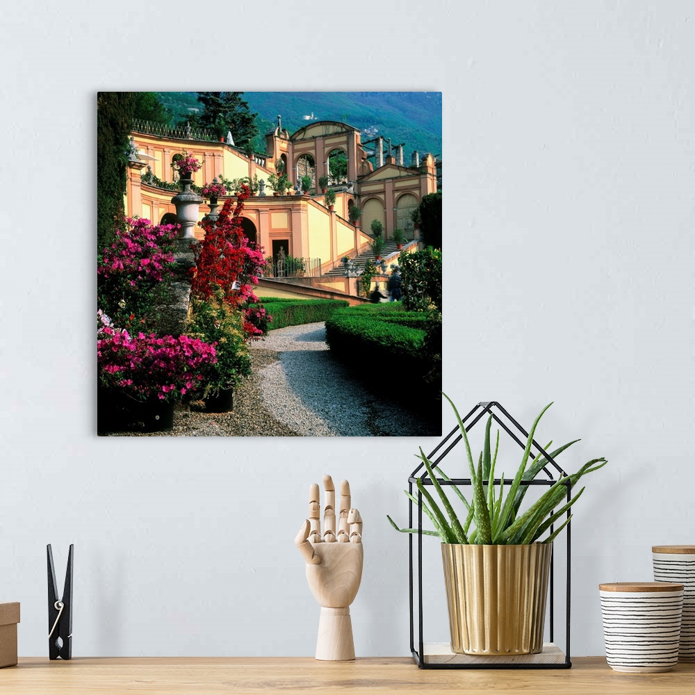 A bohemian room featuring Italy, Lake Garda, Gargano, Villa Bettoni, park
