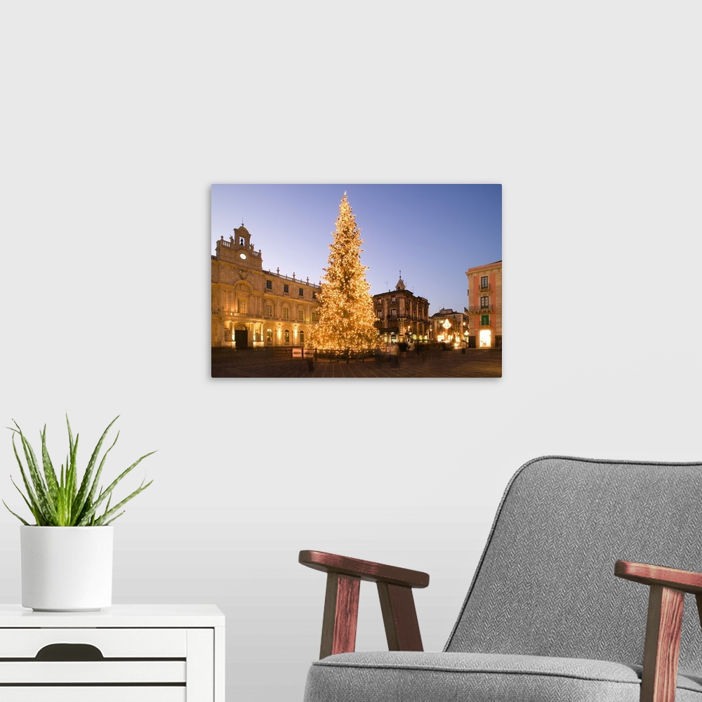 A modern room featuring Italy, Sicily, Catania, Piazza Universita, Christmas tree