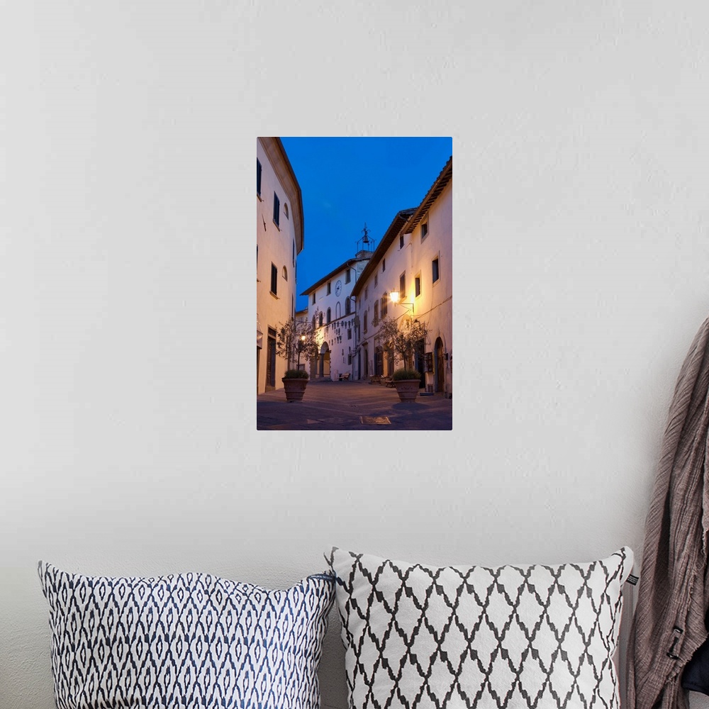 A bohemian room featuring View of the main street of the medieval village of Radda in Chianti.