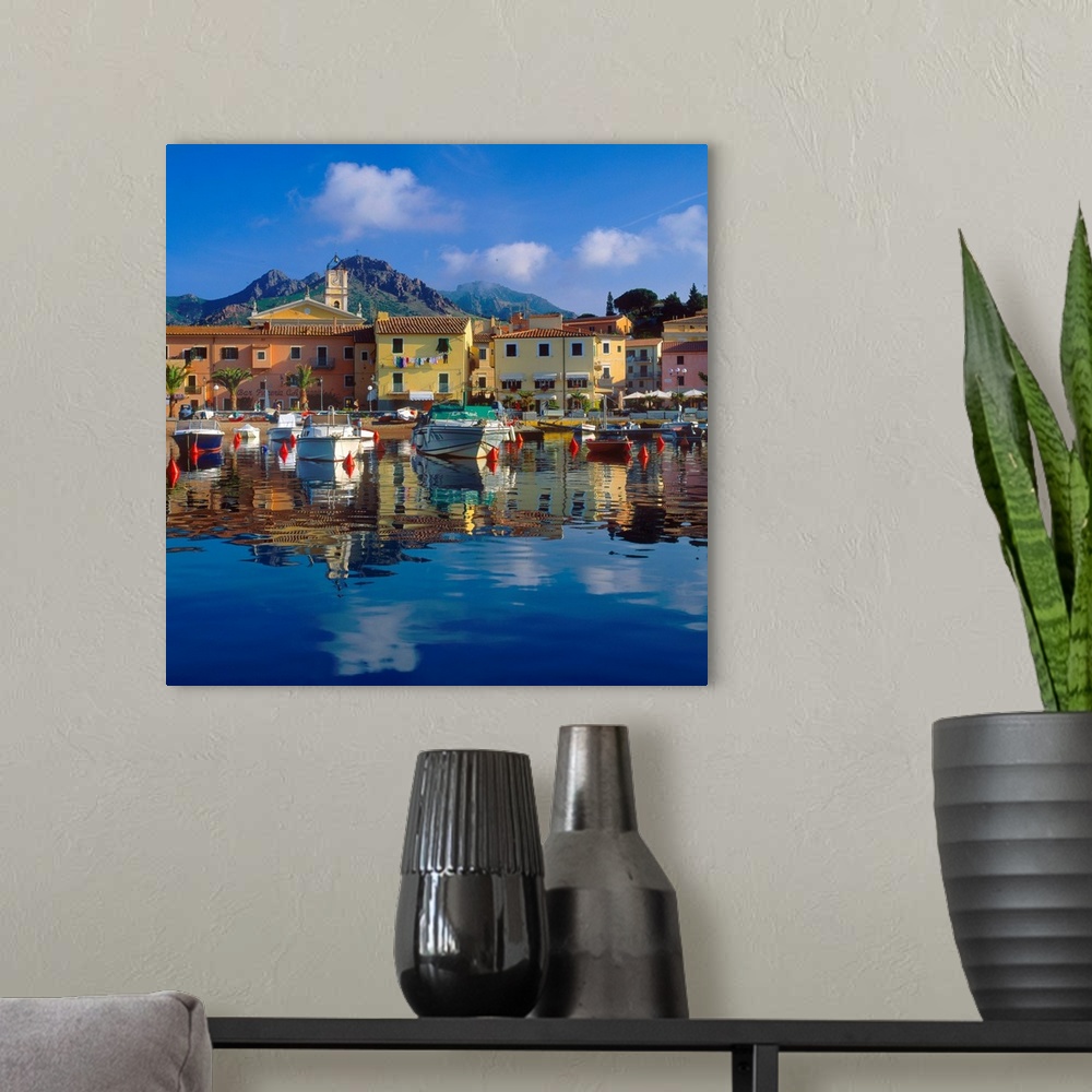 A modern room featuring Italy, Tuscany, Elba, Porto Azzurro
