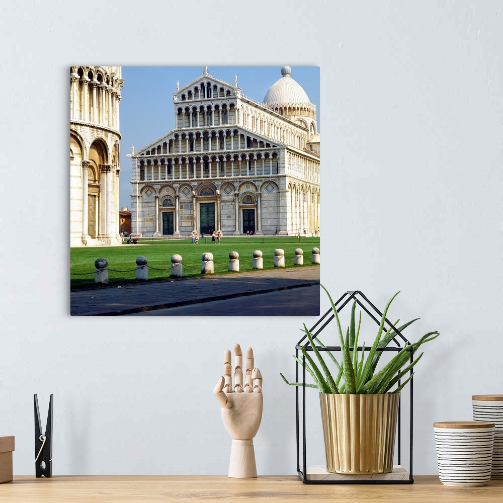 A bohemian room featuring Italy, Tuscany, Pisa, Piazza dei Miracoli, Duomo