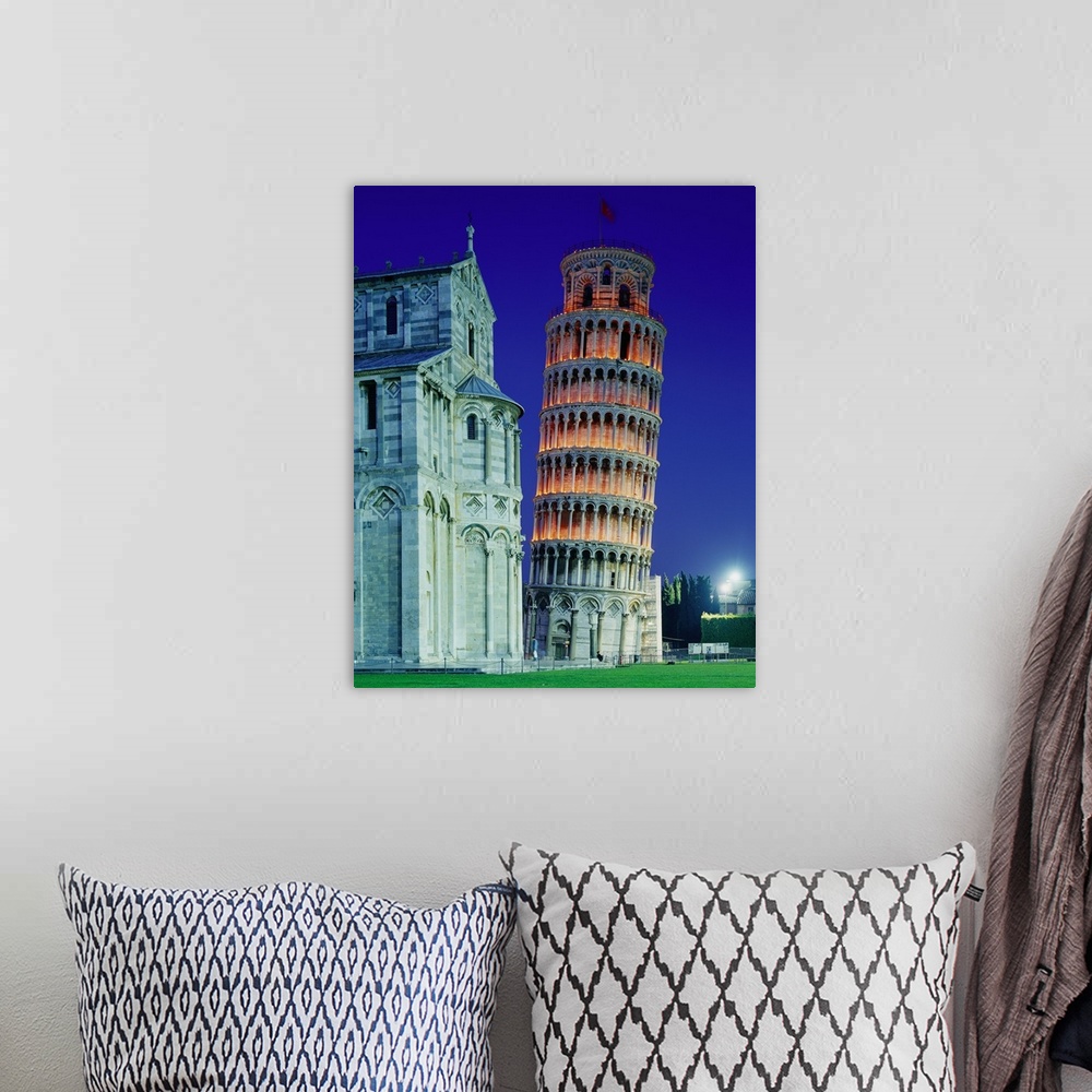 A bohemian room featuring Italy, Tuscany, Pisa, Piazza dei Miracoli, Duomo and the leaning tower