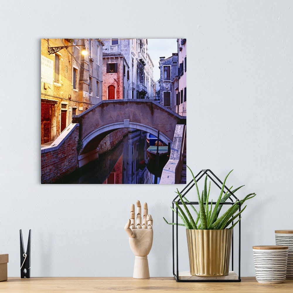 A bohemian room featuring Italy, Veneto, Venice, Ponte delle Tette bridge