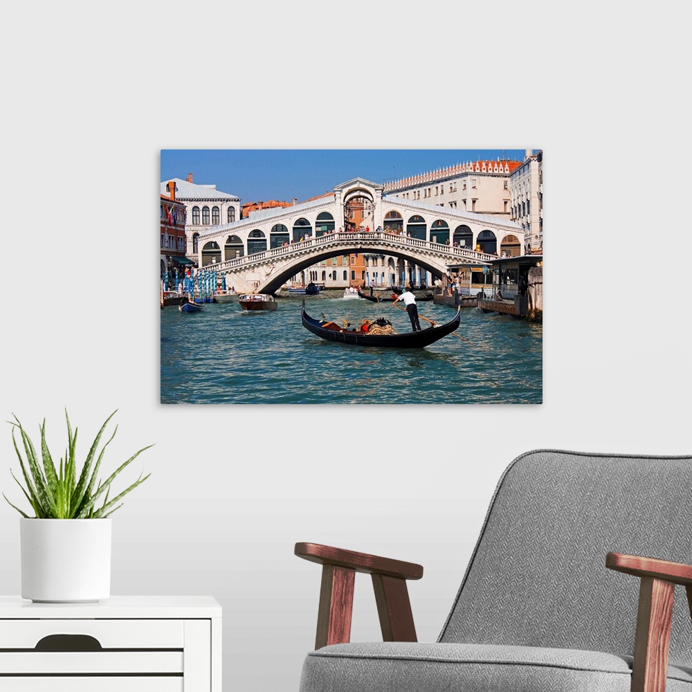 A modern room featuring Italy, Italia, Veneto, Venetian Lagoon, Venice, Venezia, Riato Bridge