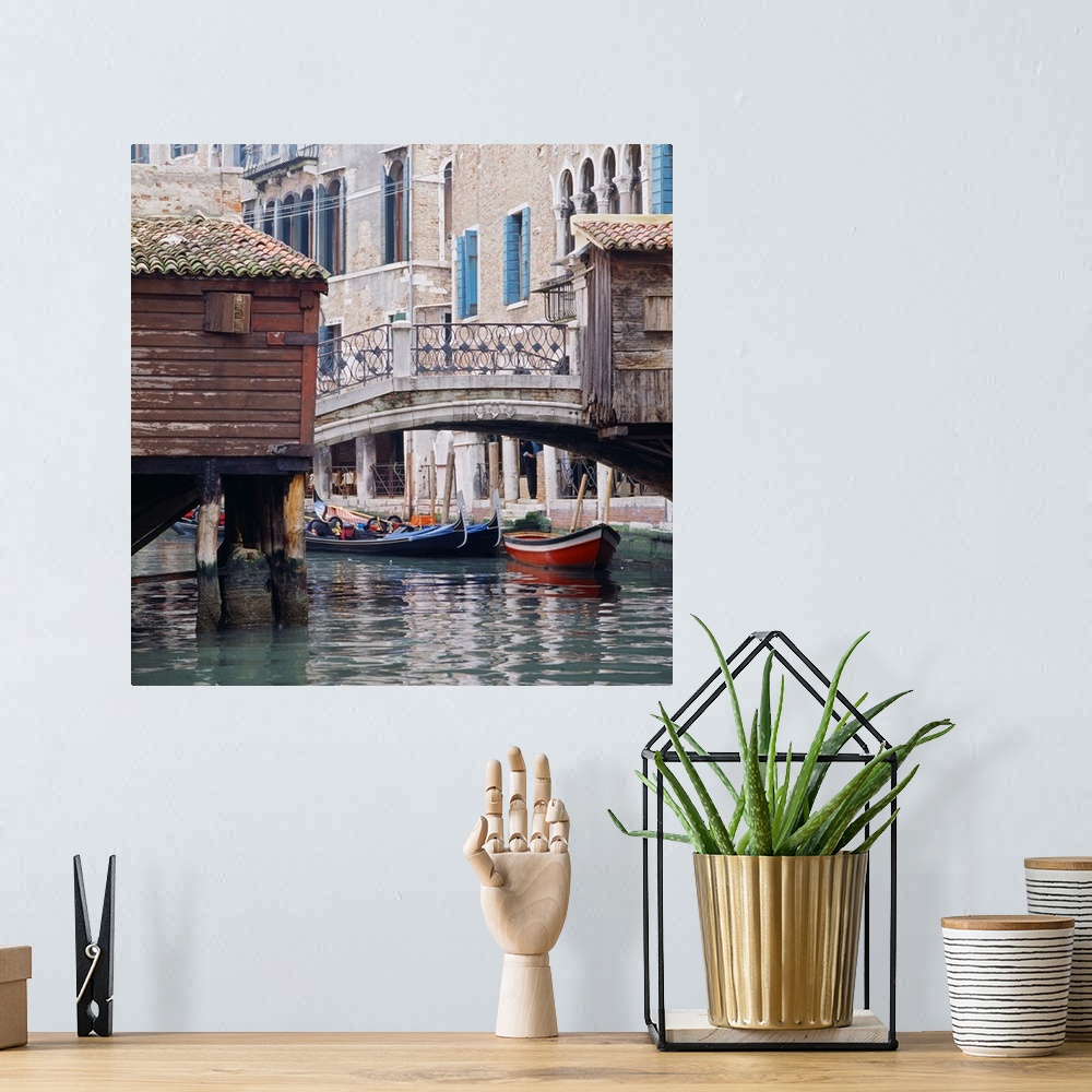 A bohemian room featuring Italy, Venice, Santi Apostoli bridge
