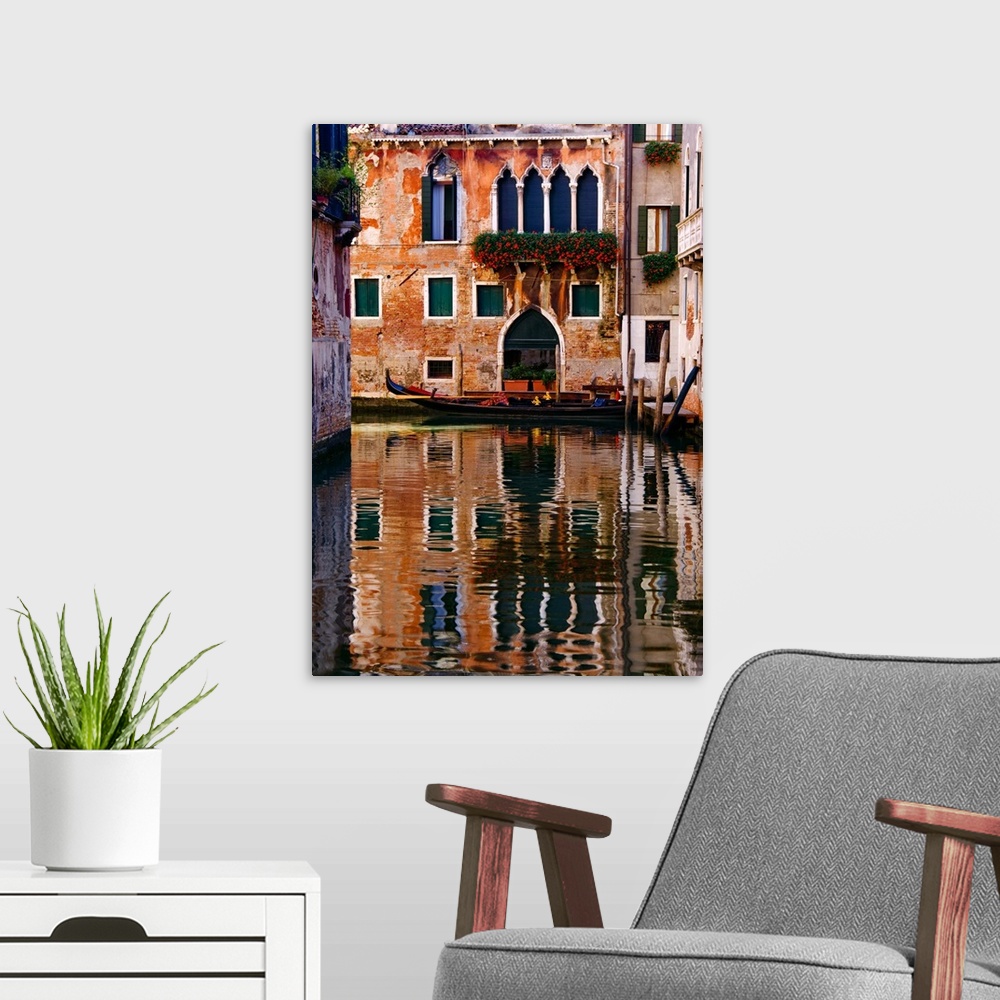 A modern room featuring Italy, Venice, Venetian Lagoon, Adriatic Coast, Rio dei Barcaroli