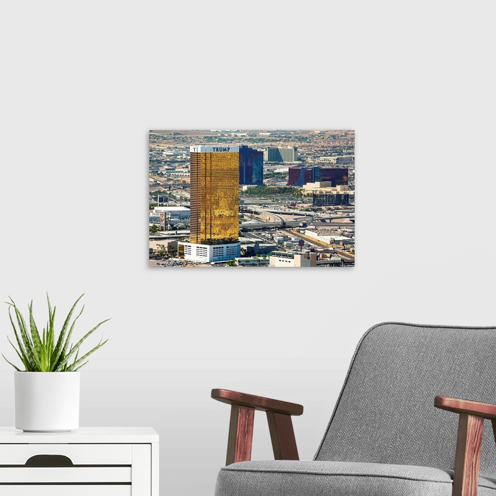 A modern room featuring Nevada, Las Vegas, Trump tower casino and hotel