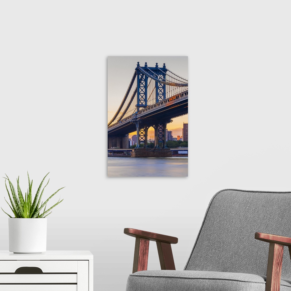 A modern room featuring USA, New York City, East River, Brooklyn, Dumbo, Manhattan Bridge.