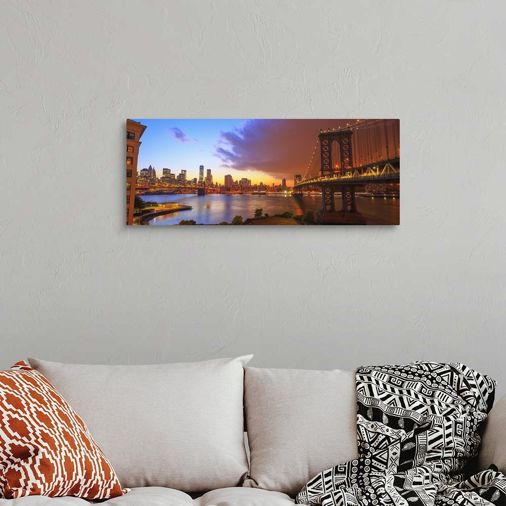 A bohemian room featuring USA, New York City, East River, Manhattan, Lower Manhattan, Manhattan Bridge.