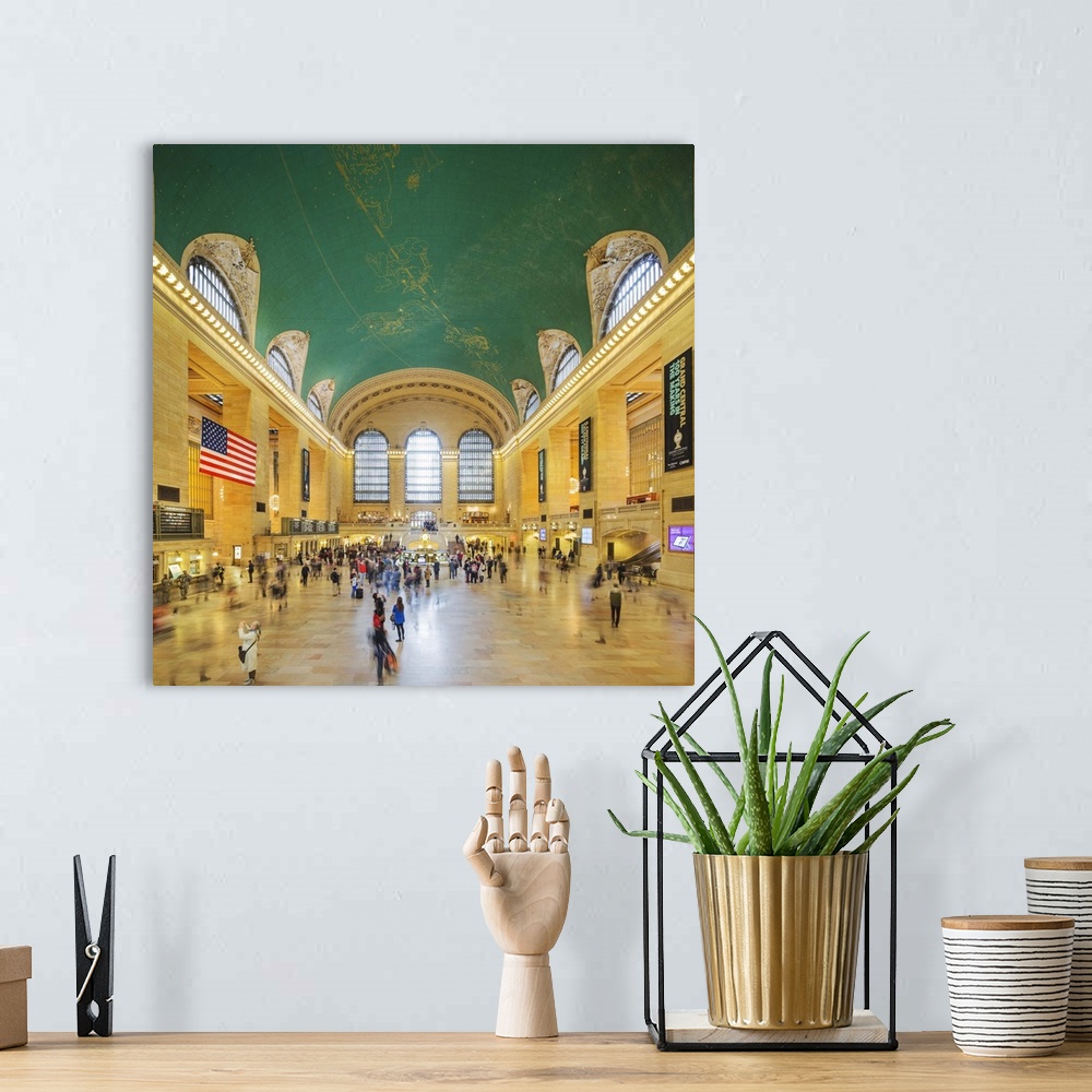 A bohemian room featuring USA, New York City, Manhattan, Midtown, Grand Central Station, Main Concourse.