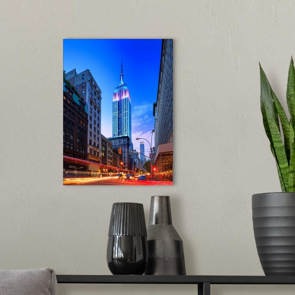 A modern room featuring USA, New York City, Manhattan, Midtown, Empire State Building.