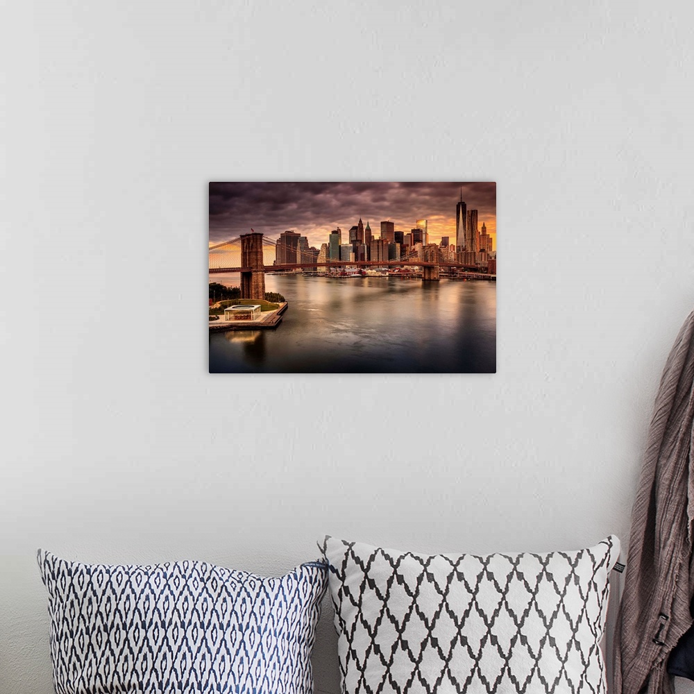 A bohemian room featuring USA, New York City, East River, Manhattan, Brooklyn Bridge, Brooklyn Bridge and Manhattan skyline...