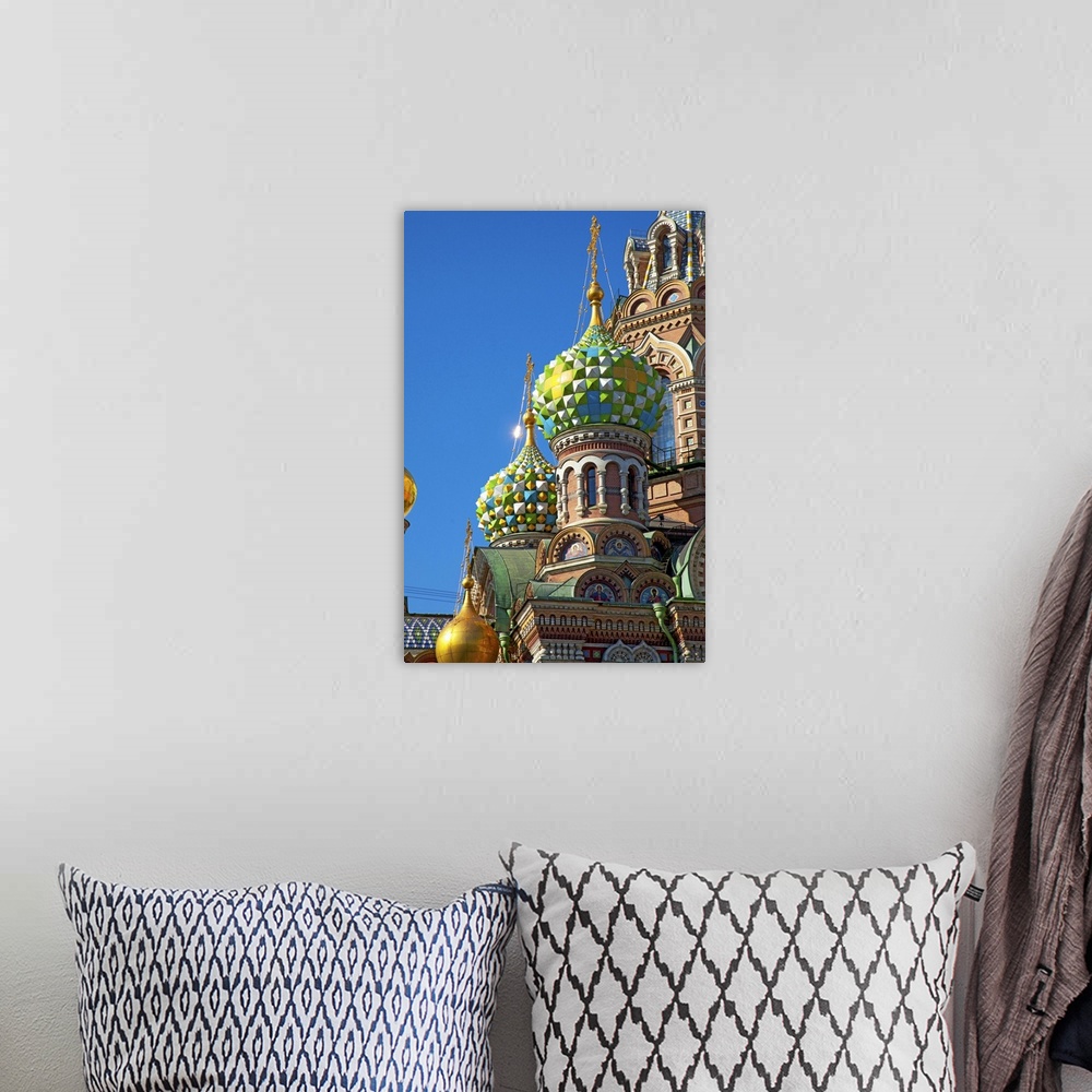 A bohemian room featuring Russia, Saint Petersburg, Church of the Resurrection of Christ, Onion domes