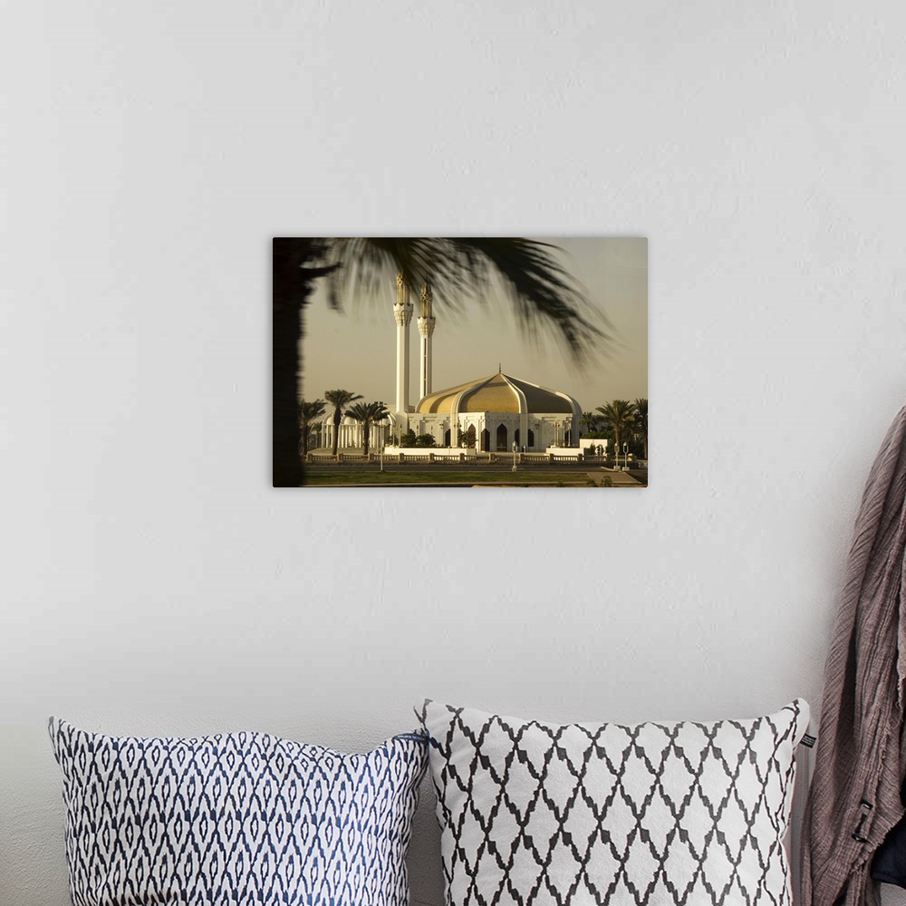 A bohemian room featuring Saudi Arabia, Makkah, Middle East, Arabian peninsula, Jiddah, Mosque on the corniche