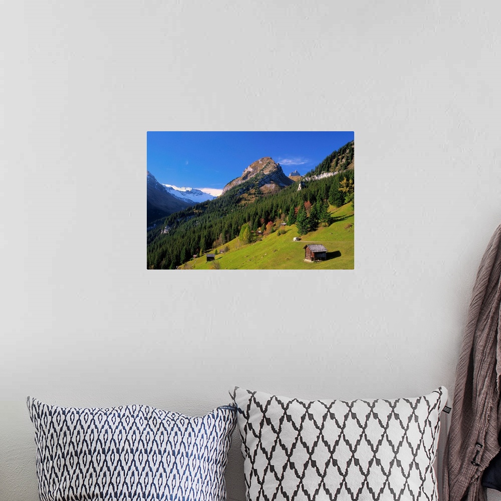 A bohemian room featuring Switzerland, Bern, Lauterbrunnental (Lauterbrunnen Valley)