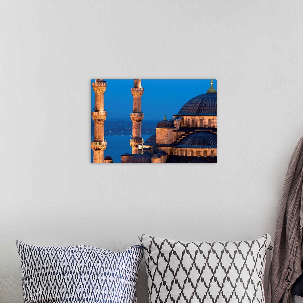A bohemian room featuring Turkey, Marmara, Mediterranean area, Bosphorus, Istanbul, Blue Mosque