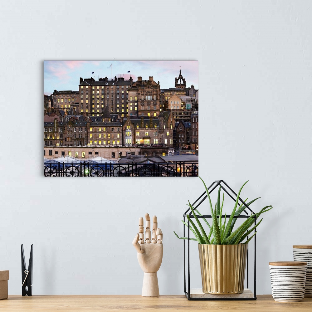 A bohemian room featuring UK, Scotland, Edinburgh, Great Britain, Royal Mile buildings