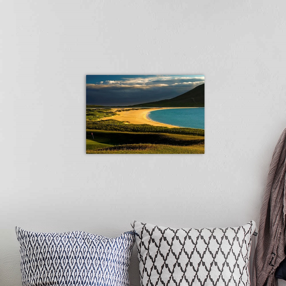 A bohemian room featuring Borve golf club at sunset in Hebreides Isle of Harris by the sea