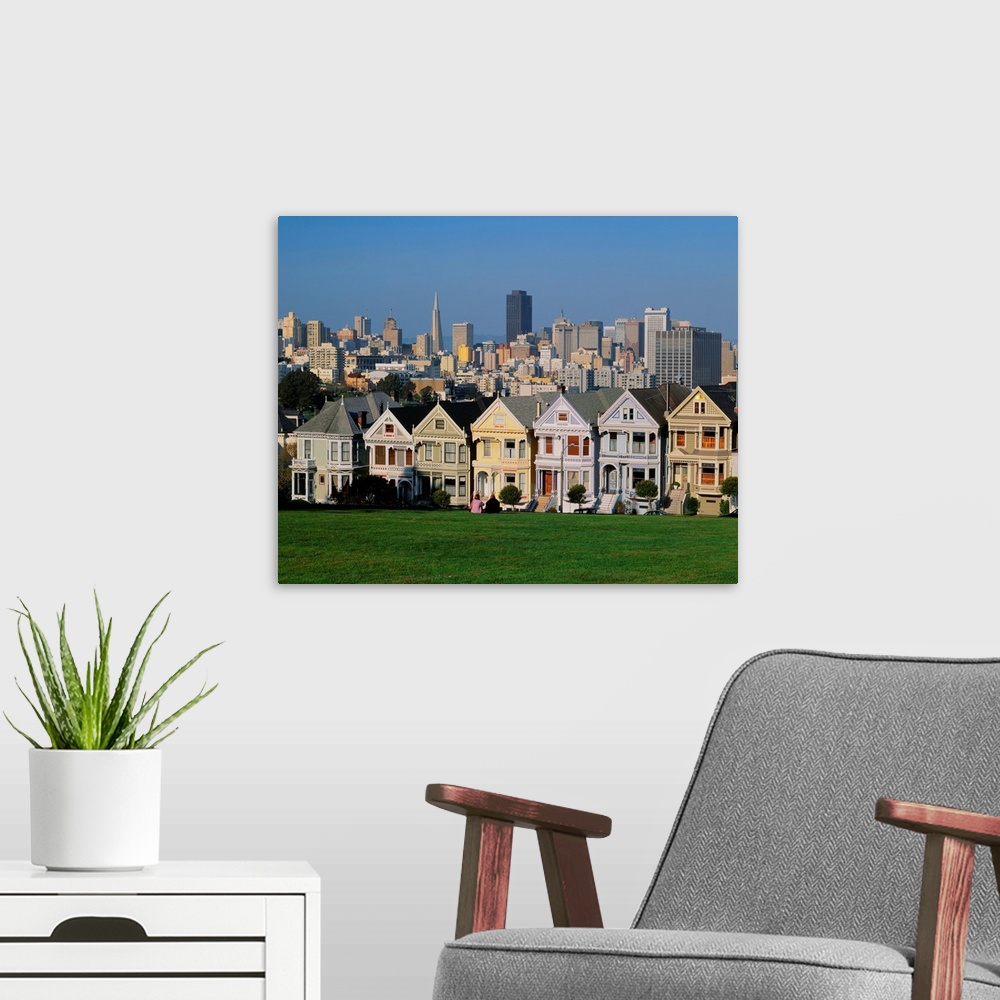 A modern room featuring United States, California, San Francisco, Victorian houses and Downtown