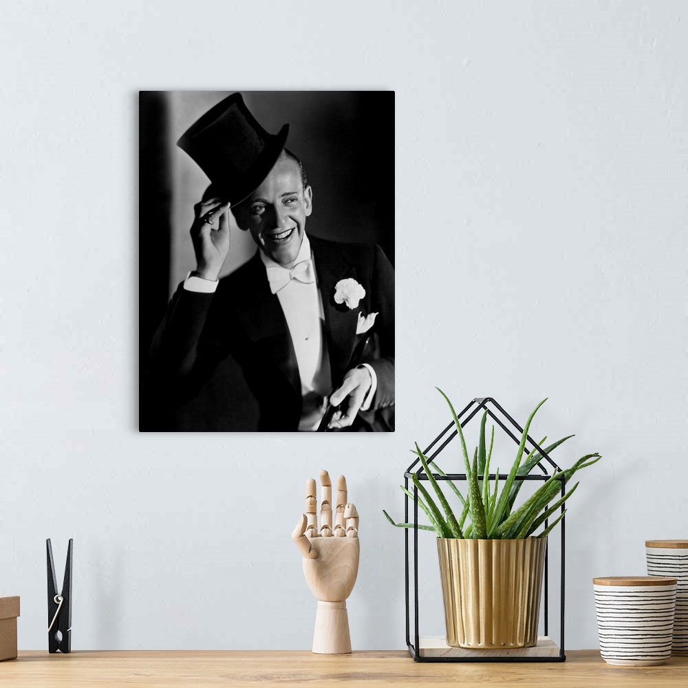 A bohemian room featuring Fred Astaire, Top Hat