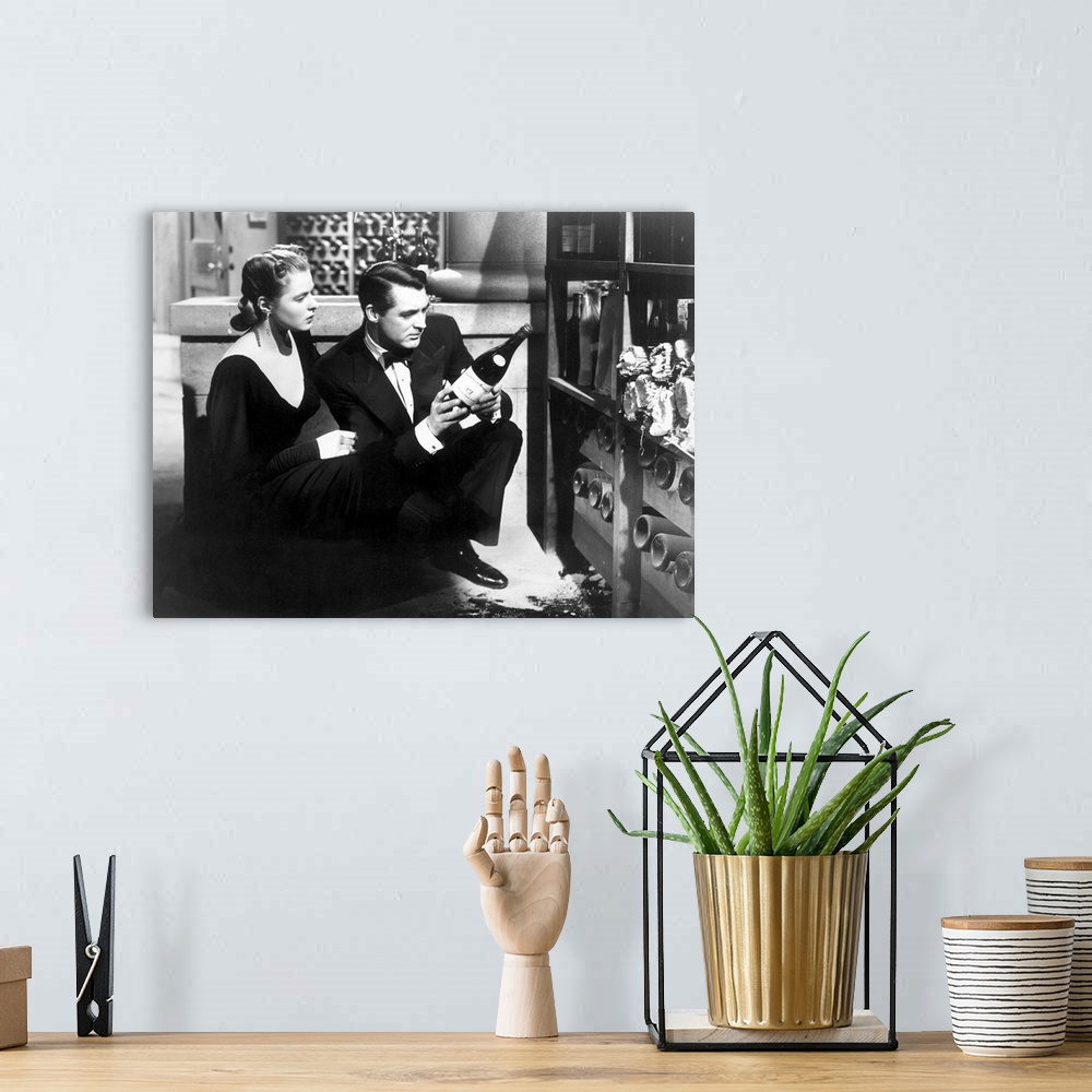 A bohemian room featuring Ingrid Bergman, Cary Grant, Claude Rains, Notorious
