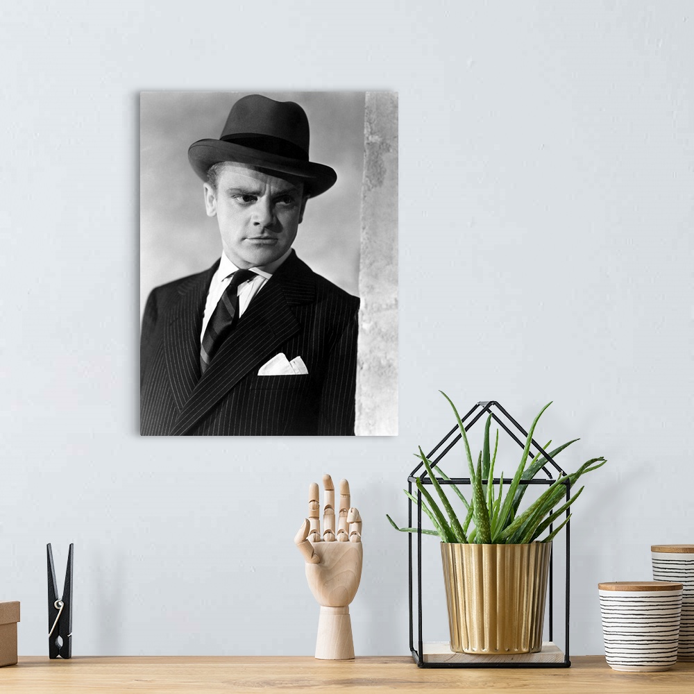 A bohemian room featuring James Cagney, The Roaring Twenties