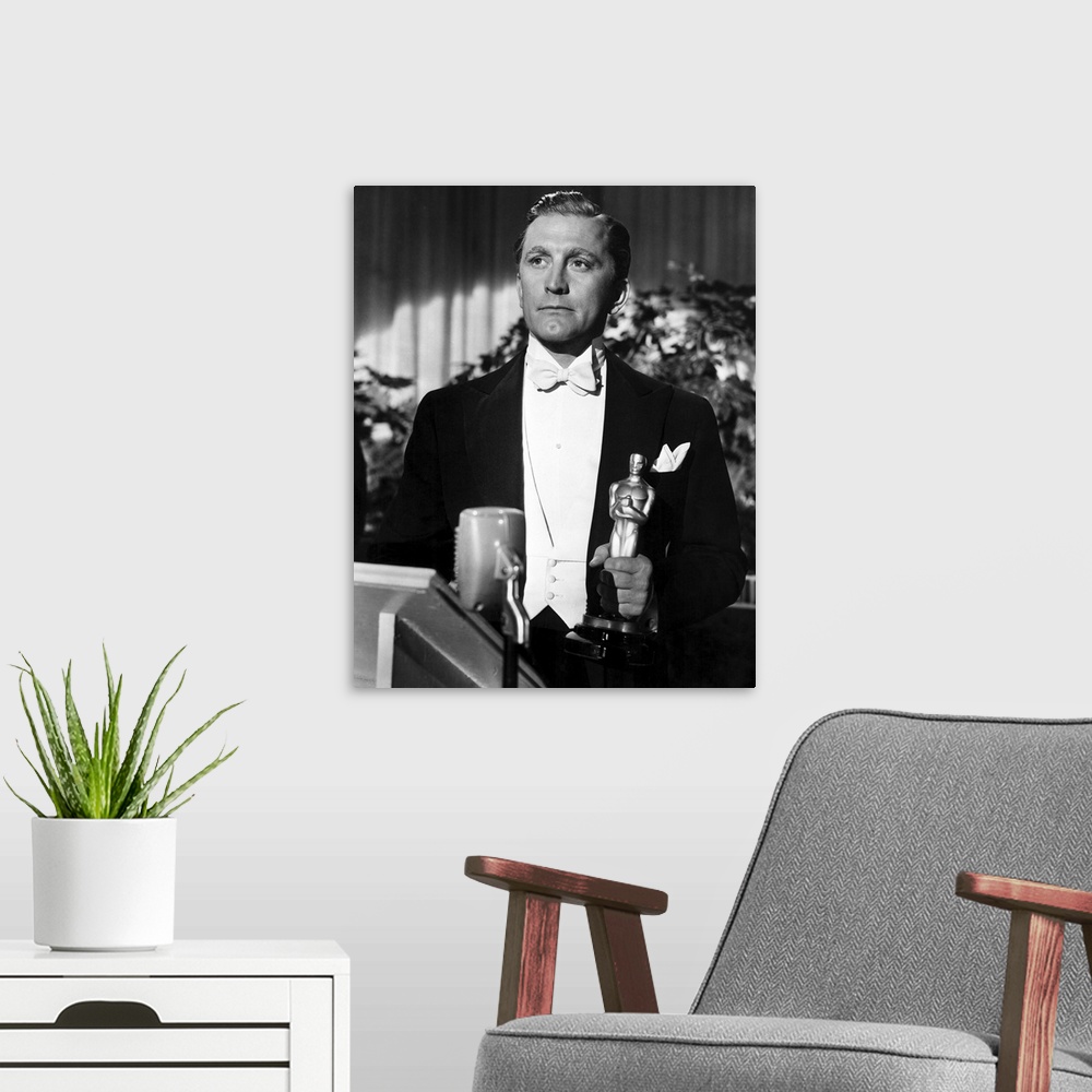 A modern room featuring Kirk Douglas in The Bad And The Beautiful - Movie Still