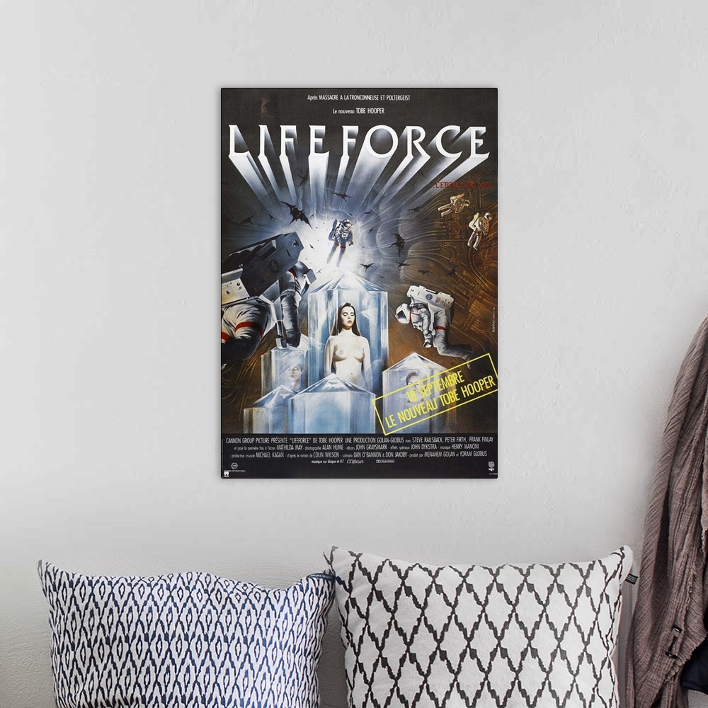 A bohemian room featuring Lifeforce - Movie Poster (French)