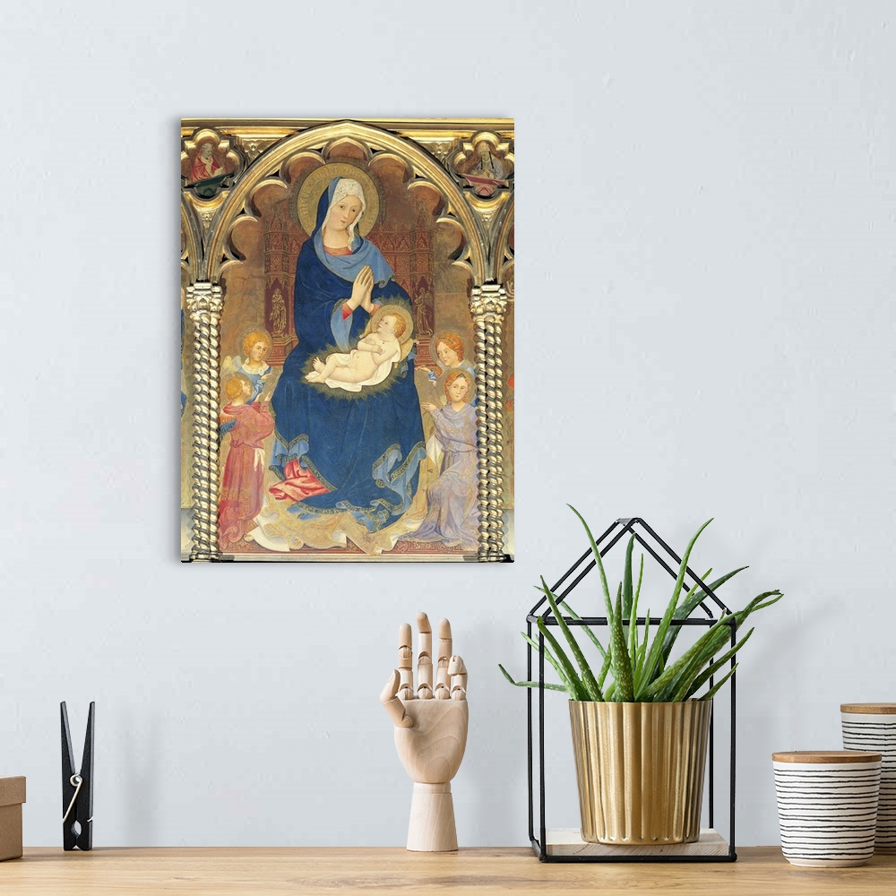 A bohemian room featuring Polyptych of Sant'Elena, Madonna