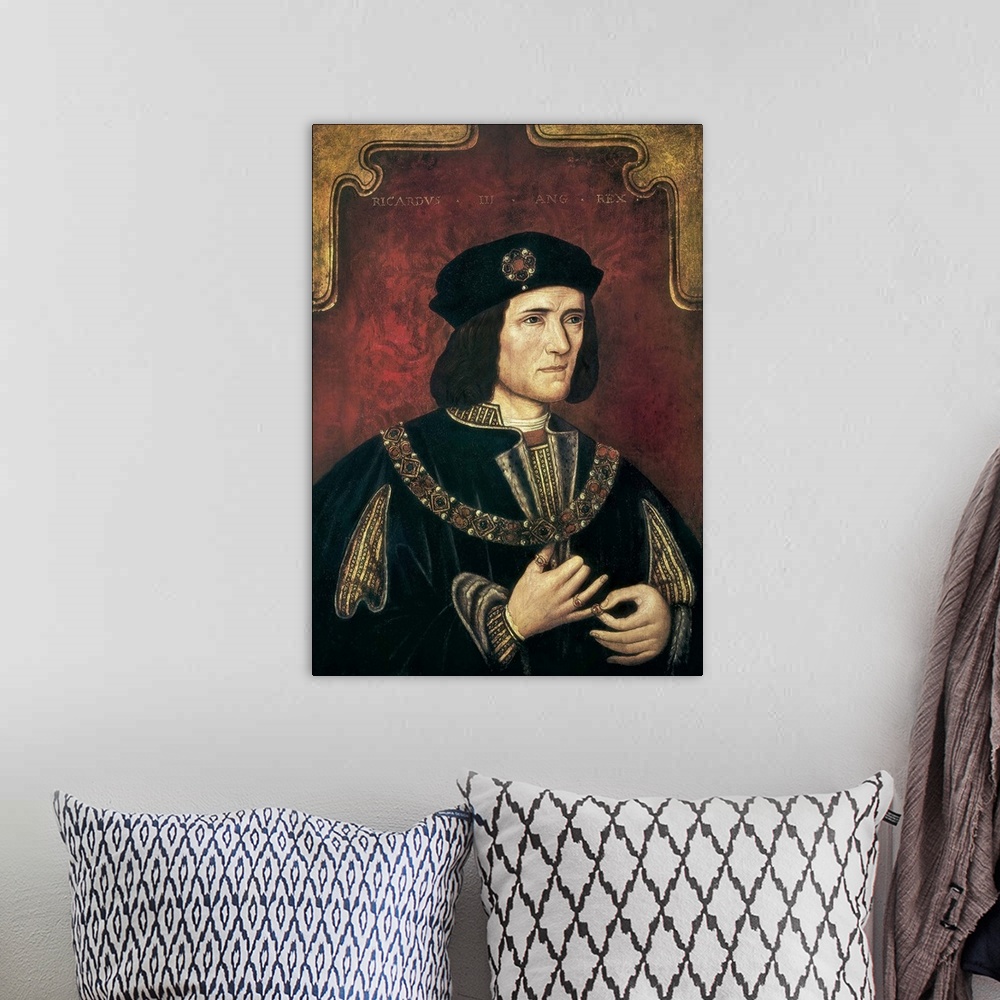 A bohemian room featuring Portrait of Richard III