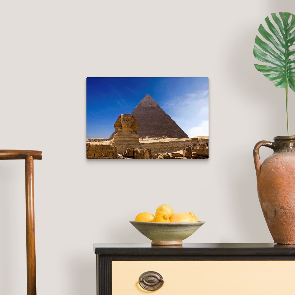 A traditional room featuring The Great Pyramids, Egypt