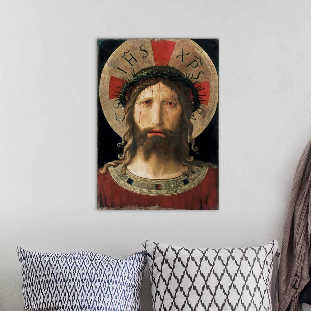 A bohemian room featuring Thorn-crowned Christ