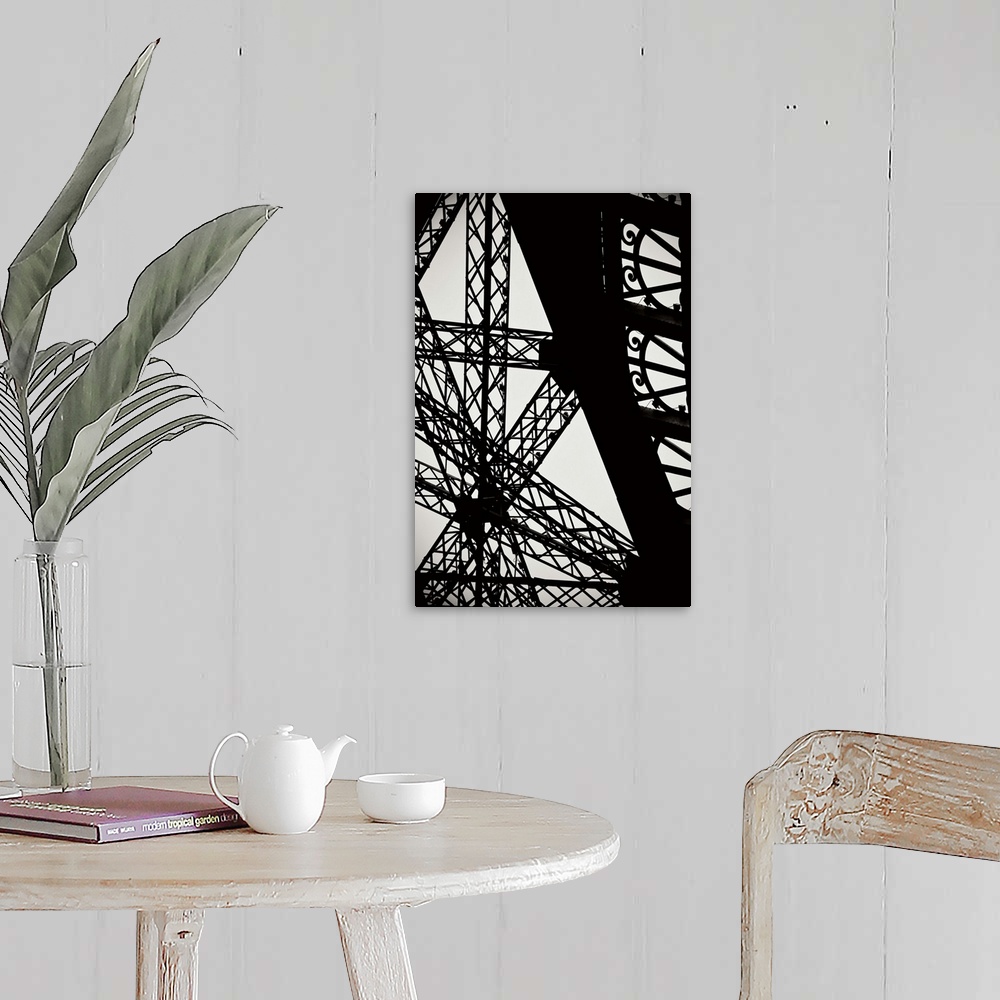 A farmhouse room featuring Eiffel Tower Latticework II
