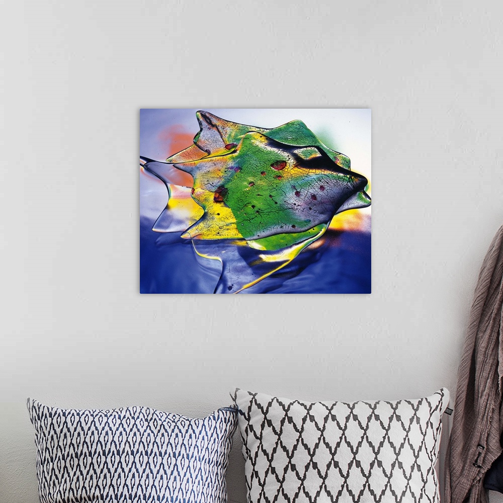 A bohemian room featuring Acrylic object, abstract background