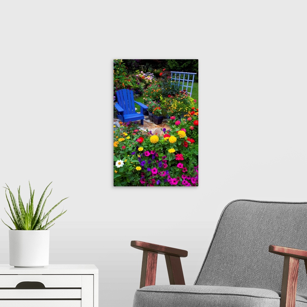 A modern room featuring Backyard Flower Garden With Chair