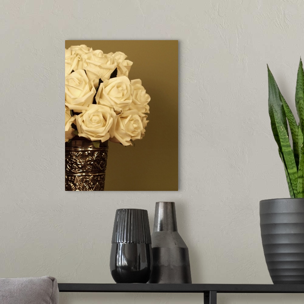 A modern room featuring Close-up of White Roses in a vase