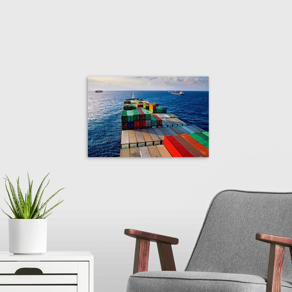 A modern room featuring Panamax ship, reaching Colon to pass the Canal, Atlantic Ocean,Panama Canal, Panama, Central Amer...