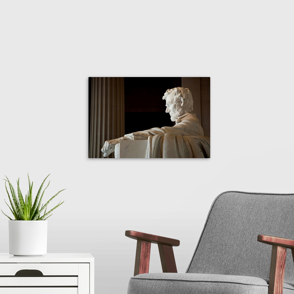 A modern room featuring Lincoln Memorial In Washington, DC