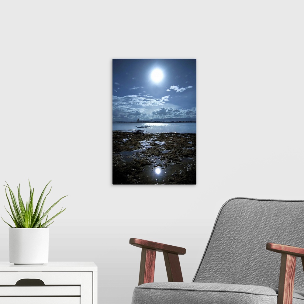 A modern room featuring Moonlight in sea.