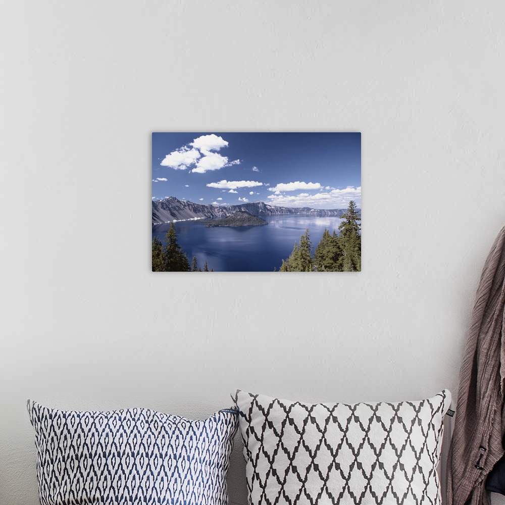 A bohemian room featuring Mountains around Lake, Oregon