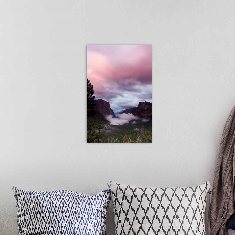 A bohemian room featuring Pink Sky for sunset at Yosemite Valley