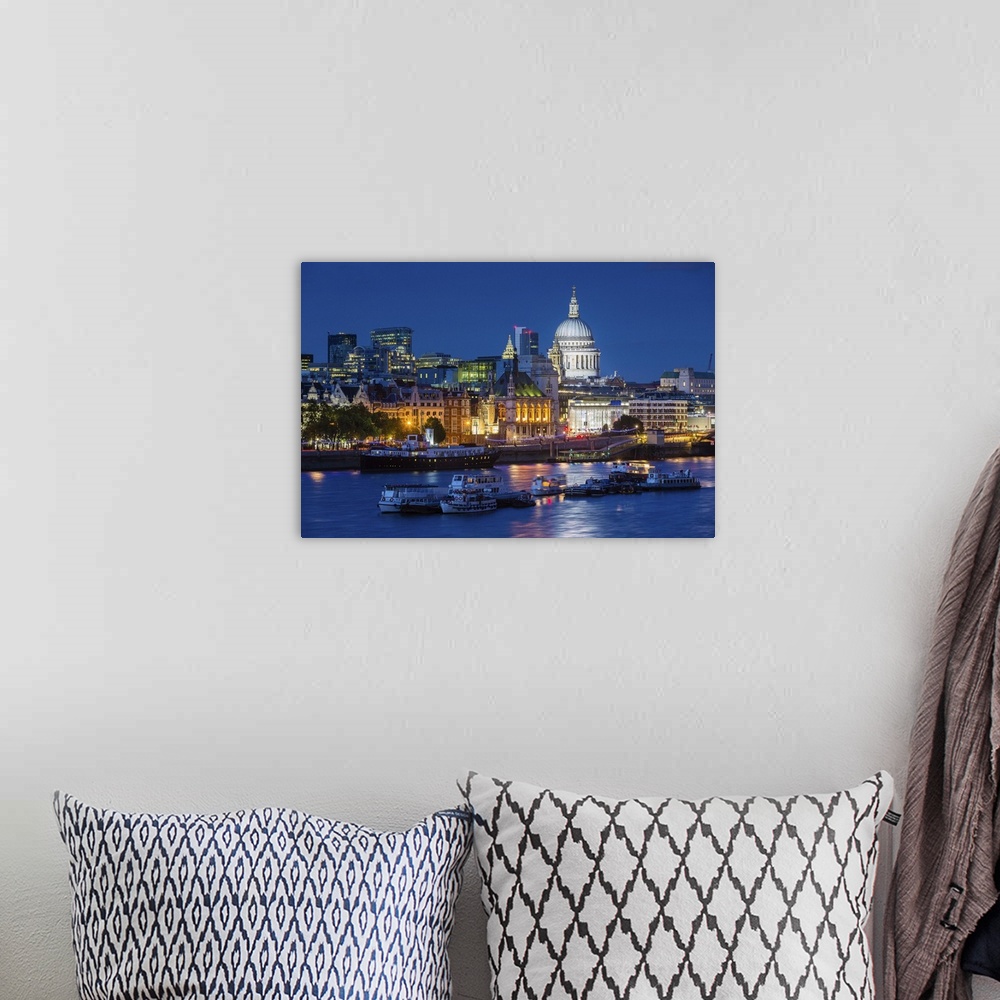 A bohemian room featuring River Thames and St Paul's Cathedral at dusk